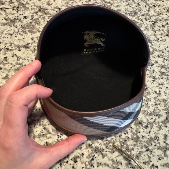 Burberry Brown Gradient Square Sunglasses EXCELLENT CONDITION - Picture 6 of 6